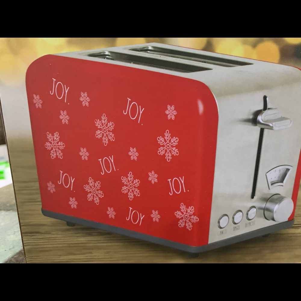 🇺🇸 Rae Dunn JOY Christmas toaster ❄️ - Picture 2 of 5